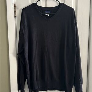 BASIC EDITIONS BLACK V NECK  SWEATER SIZE XL